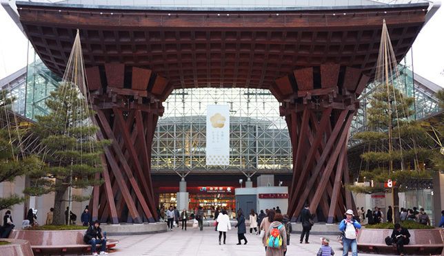 世界最美的車站在金澤！金澤車站設計、交通、好逛好買伴手禮完整介紹！