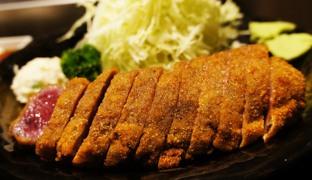肉肉肉！东京人气排队美食Gyukatsu Motomura炸牛排套餐一口入魂