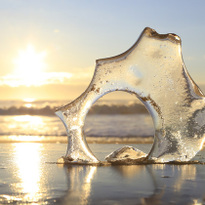 Jewelry Ice: This Beach in Hokkaido Fills With Glittering Gemstones in Winter