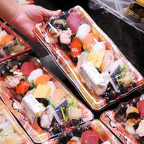 Shopping at ItoYokado Omori: Japanese Sweets, Fruit and More!