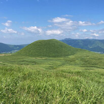 Hot spring culture nurtured by volcanoes: Aso Kuju National Park