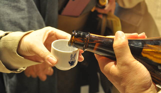 Walking Sake Tasting in Nihonbashi