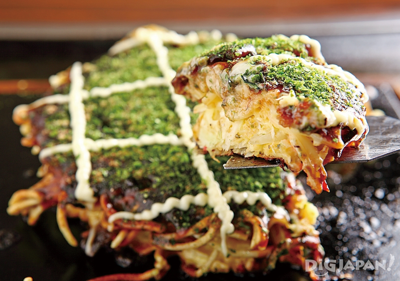 Okonomiyaki at Hozenji Yokocho Yakizen Osaka