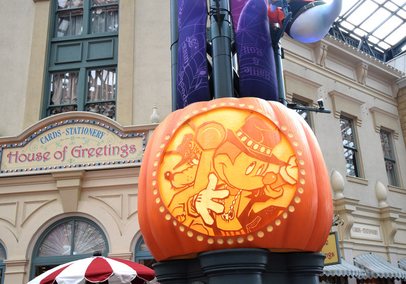 A jack-o-lantern featuring a picture of Mickey at Tokyo Disneyland