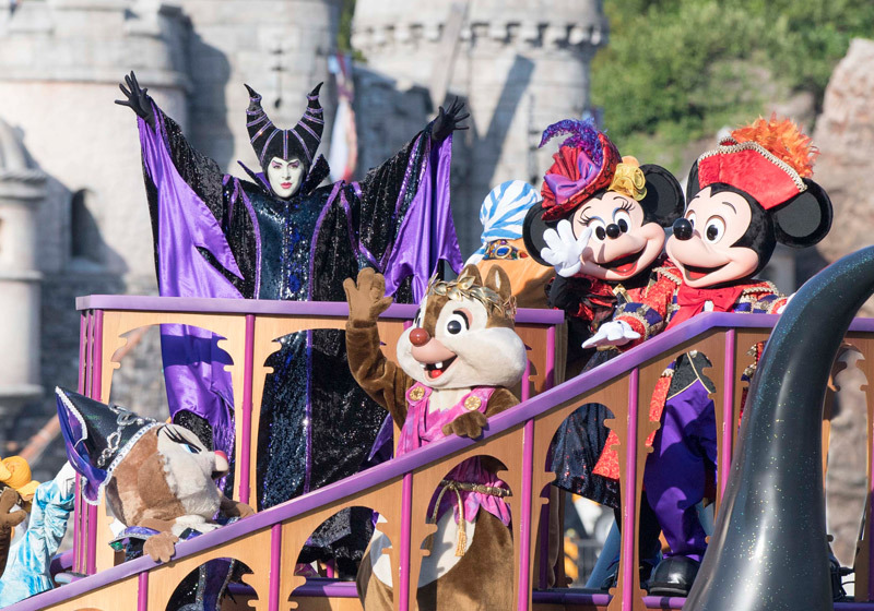 The Villains World: Wishes and Desires Halloween Harbor show