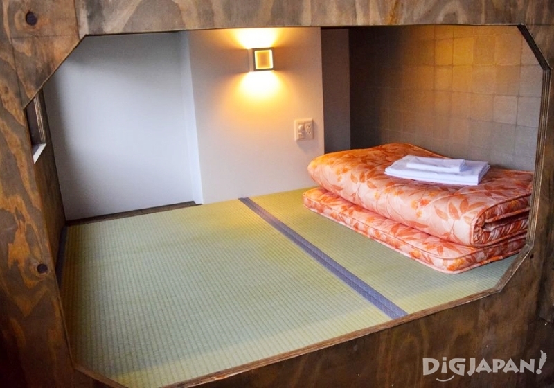 오사카 추천 게스트하우스 다다미 침대