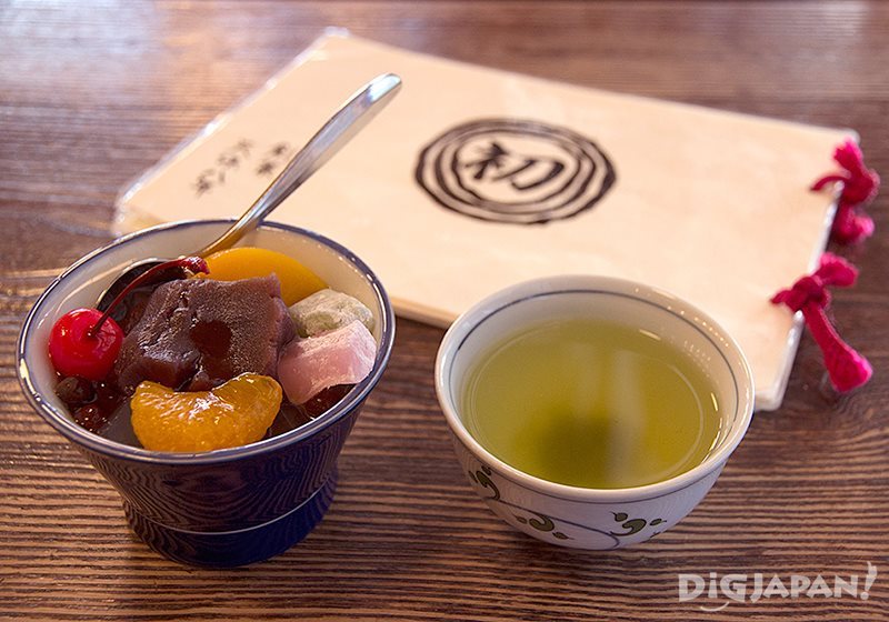 Anmitsu and green tea at Amamidokoro Hatsune