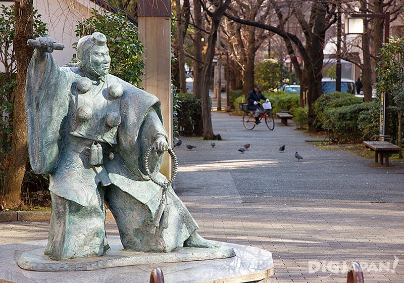 Benkei statue