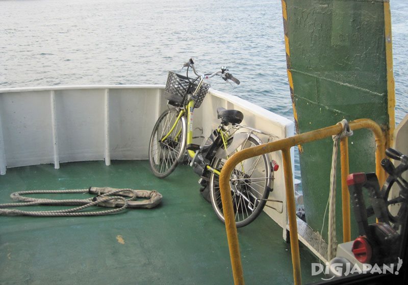 快船內可停放自行車