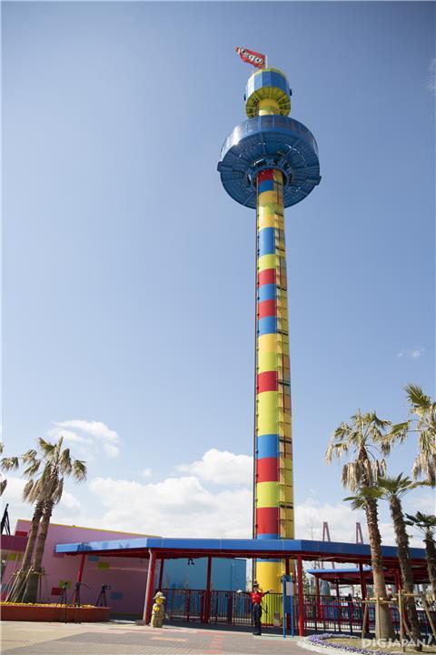 高さ約60メートル「オブザベーション・タワー」