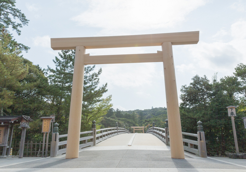 In front of the Ujibashi bridge entrance bridge to the Naiku within Ise Jingu 