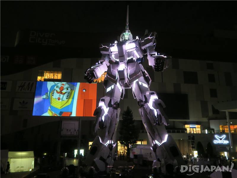 The Unicorn Gundam Night Exhibition1
