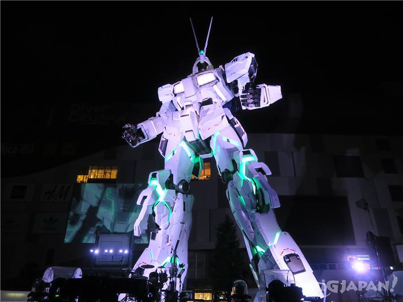 The Unicorn Gundam Night Exhibition3