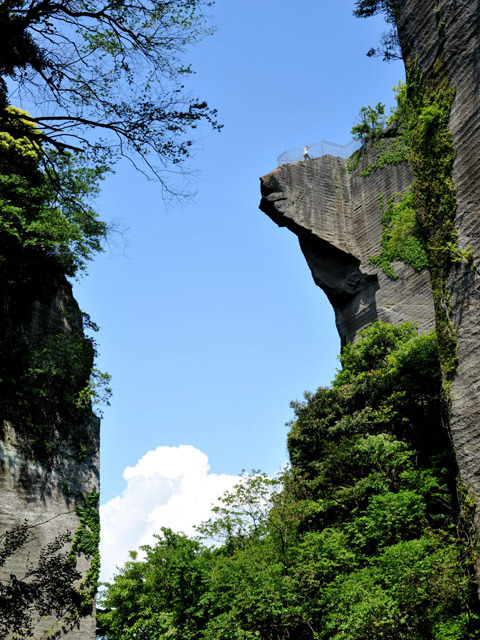 Enjoy the cliffs of Mt. Nokogiri on a Hike 1