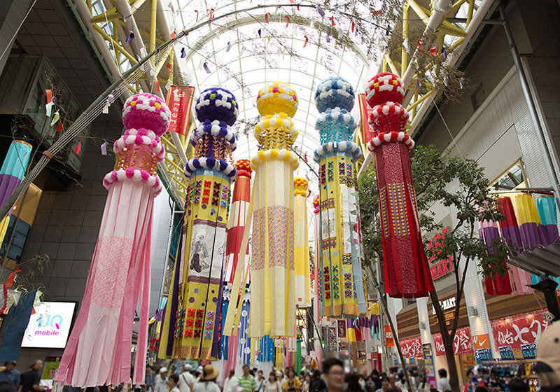 8月是日本夏日祭典的季節 一起來體驗日本東北的青森睡魔祭 秋田竿燈祭 仙台七夕祭吧 Digjapan