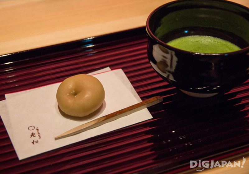 Japanese green tea and traditional sweets at Suigian