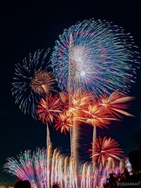 "Arakawa Spillway 100th Anniversary" The 71st Todabashi Fireworks Festival